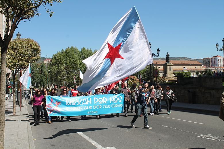 2016 05 01 ManifaPrimeiroMaioOurense04.JPG